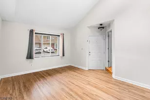 55 Cherrywood Dr, Franklin Township, NJ 08873 - Photo 7