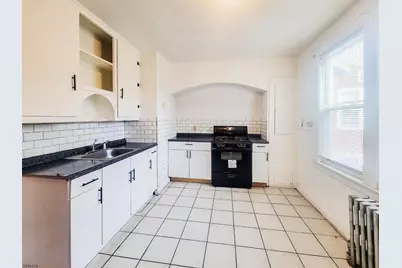 452 Myrtle Ave, Irvington, NJ 07111 - Photo 3