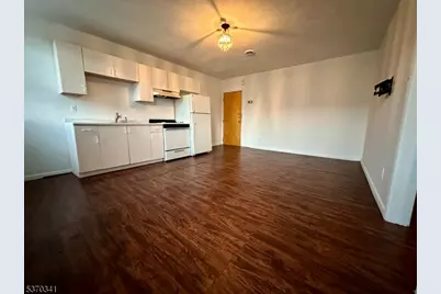 530 Valley Brook Ave, Lyndhurst Township, NJ 07071 - Photo 1