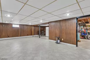 657 Summit Ave, Kenilworth, NJ 07033 - Photo 19