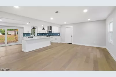 12 Wayne Ter, Bernards Township, NJ 07920 - Photo 5