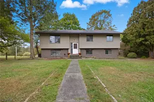 5 N Terrace Rd, Knowlton Township, NJ 07832 - Photo 1