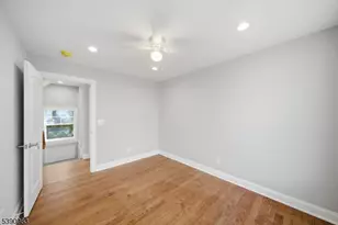 10 Buena Rd, Parsippany, NJ 07054 - Photo 33