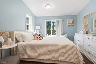 247 E 7th Ave, Roselle, NJ 07203 - Photo 9