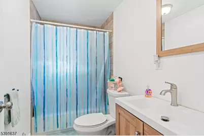 247 E 7th Ave, Roselle, NJ 07203 - Photo 19