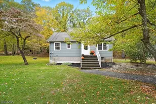 199 Snake Den Rd, Bloomingdale, NJ 07465 - Photo 1