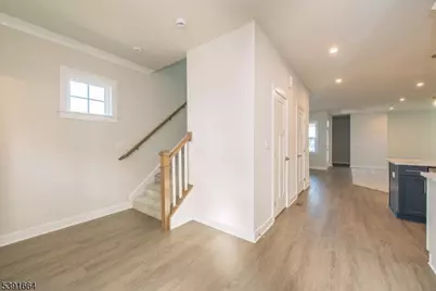 14 Willow Ln, Parsippany, NJ 07054 - Photo 9