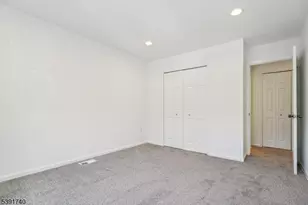 5 Rider Ct, Newark, NJ 07103 - Photo 35