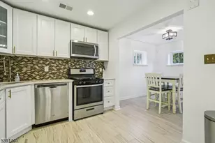 5 Rider Ct, Newark, NJ 07103 - Photo 17