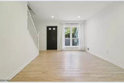 5 Rider Ct, Newark, NJ 07103 - Photo 7