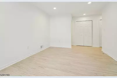 5 Rider Ct, Newark, NJ 07103 - Photo 5