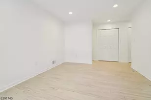 5 Rider Ct, Newark, NJ 07103 - Photo 5