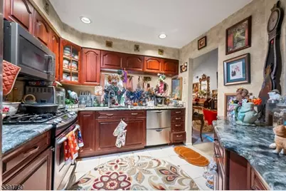 95 Quartz Ln, Paterson, NJ 07501 - Photo 5