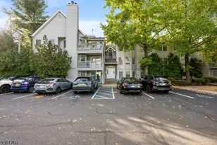 95 Quartz Ln, Paterson, NJ 07501 - Photo 1