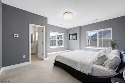 17 Veterans Way, Morris Plains, NJ 07950 - Photo 13