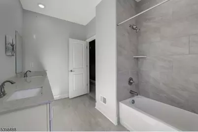 17 Veterans Way, Morris Plains, NJ 07950 - Photo 23