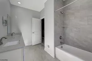 17 Veterans Wy, Morris Plains, NJ 07950 - Photo 23