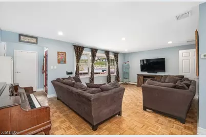 92 Susquehanna Ave, Lincoln Park, NJ 07035 - Photo 3