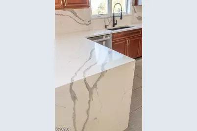 10 Salmon Ct, Mount Olive, NJ 07828 - Photo 9