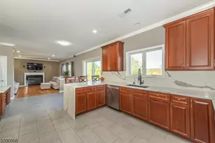 10 Salmon Ct, Mount Olive, NJ 07828 - Photo 11