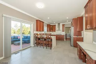 10 Salmon Ct, Mount Olive, NJ 07828 - Photo 5