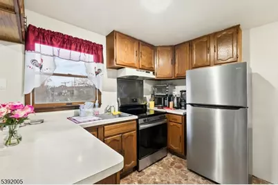 194 Saddle River Rd, Saddle Brook Township, NJ 07663 - Photo 27