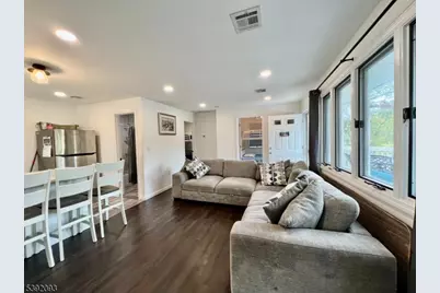 2 Hilltop Rd, Hopatcong, NJ 07821 - Photo 3