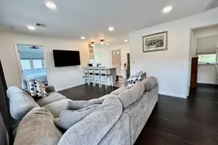 2 Hilltop Rd, Hopatcong, NJ 07821 - Photo 5