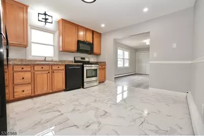 53 Mt Pleasant Ave  2nd Fl #2, Belleville, NJ 07109 - Photo 3