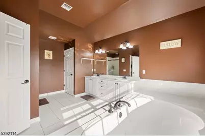 107 Hamilton Trl, Totowa, NJ 07512 - Photo 33