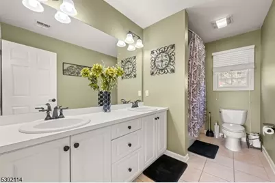 107 Hamilton Trl, Totowa, NJ 07512 - Photo 35