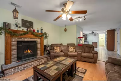 255 Knoll Rd, Parsippany, NJ 07034 - Photo 17