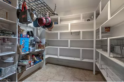 255 Knoll Rd, Parsippany, NJ 07034 - Photo 15