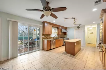 255 Knoll Rd, Parsippany, NJ 07034 - Photo 9