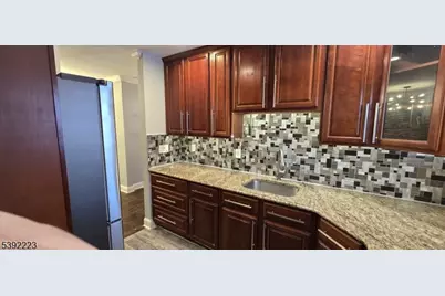 100 Luttgen Pl #B1, Linden, NJ 07036 - Photo 3