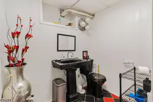 410 E 26th St, Paterson, NJ 07514 - Photo 25