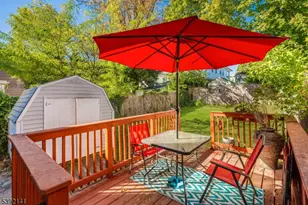 410 E 26th St, Paterson, NJ 07514 - Photo 27