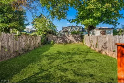 410 E 26th St, Paterson, NJ 07514 - Photo 31