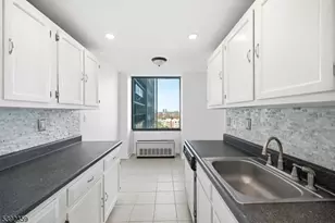 300 Winston Dr, Cliffside Park, NJ 07010 - Photo 9