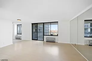 300 Winston Dr, Cliffside Park, NJ 07010 - Photo 15