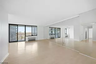 300 Winston Dr, Cliffside Park, NJ 07010 - Photo 3