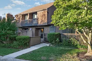 67 Kingsberry Dr, Franklin Township, NJ 08873 - Photo 1