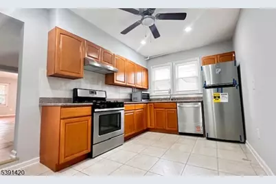 19 Mechanic St. Apt1 #Apt, Millburn, NJ 07041 - Photo 3