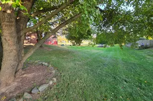 904 Sampson Ave, Alpha, NJ 08865 - Photo 3