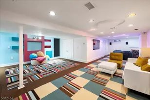 827 Alden Rd, Paramus, NJ 07652 - Photo 25