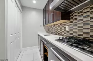 827 Alden Rd, Paramus, NJ 07652 - Photo 7