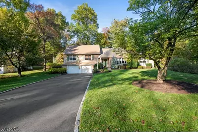 9 Acorn Pl, North Caldwell, NJ 07006 - Photo 1