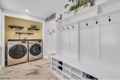 698 Foothill Rd, Bridgewater, NJ 08807 - Photo 17