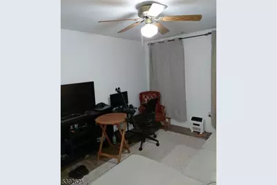 14 Amethyst Ln, Paterson, NJ 07501 - Photo 11