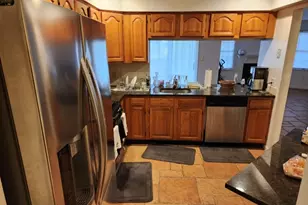 14 Amethyst Ln, Paterson, NJ 07501 - Photo 5